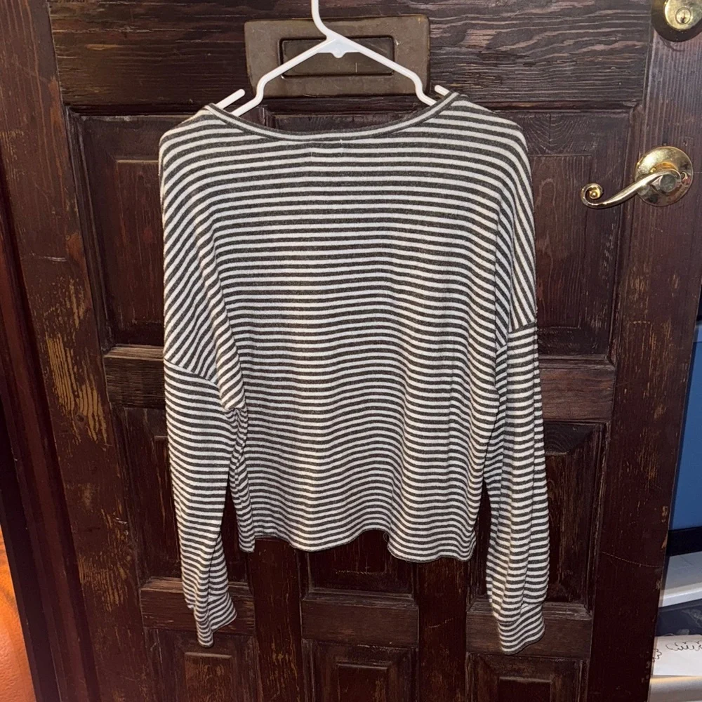 BKE Women's Long Sleeve Striped Tee - Charcoal and White - Picture 3 of 4